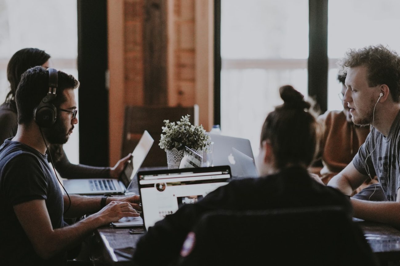 objective-setting-digital-marketing-team-ayu-digital